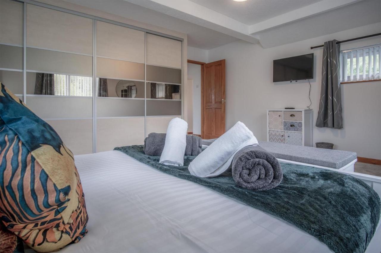 Tucking Mill - 3 Bedroom Holiday Home - Stepaside Stepaside  Bagian luar foto